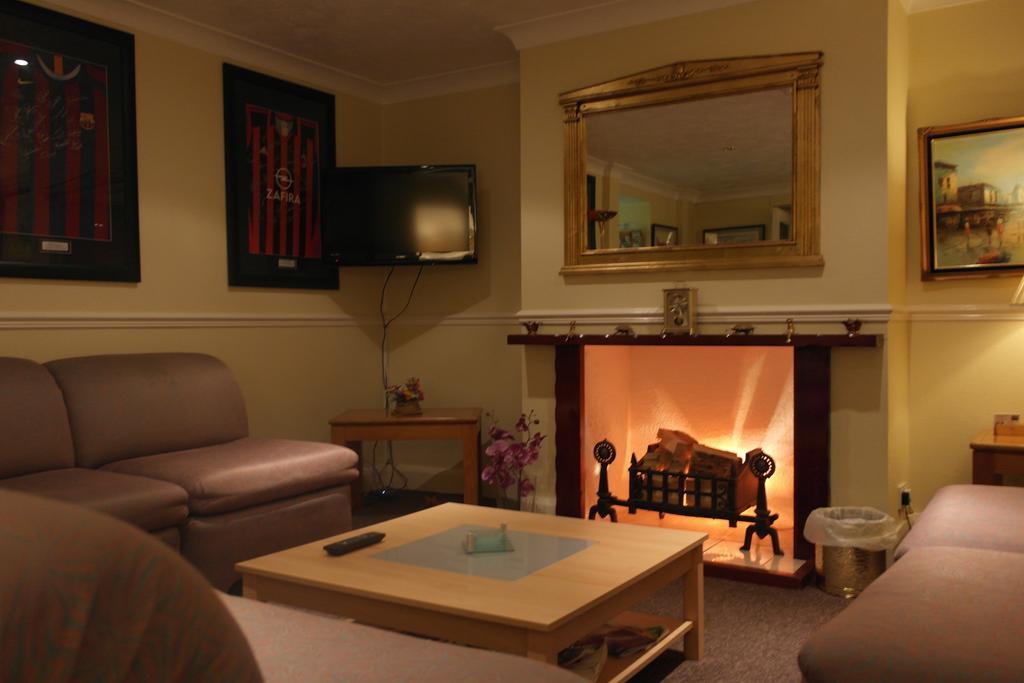 Monravon Guest House Holyhead Zewnętrze zdjęcie