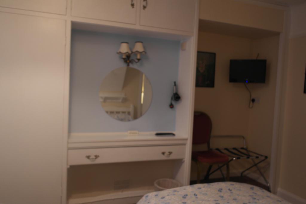 Monravon Guest House Holyhead Pokój zdjęcie