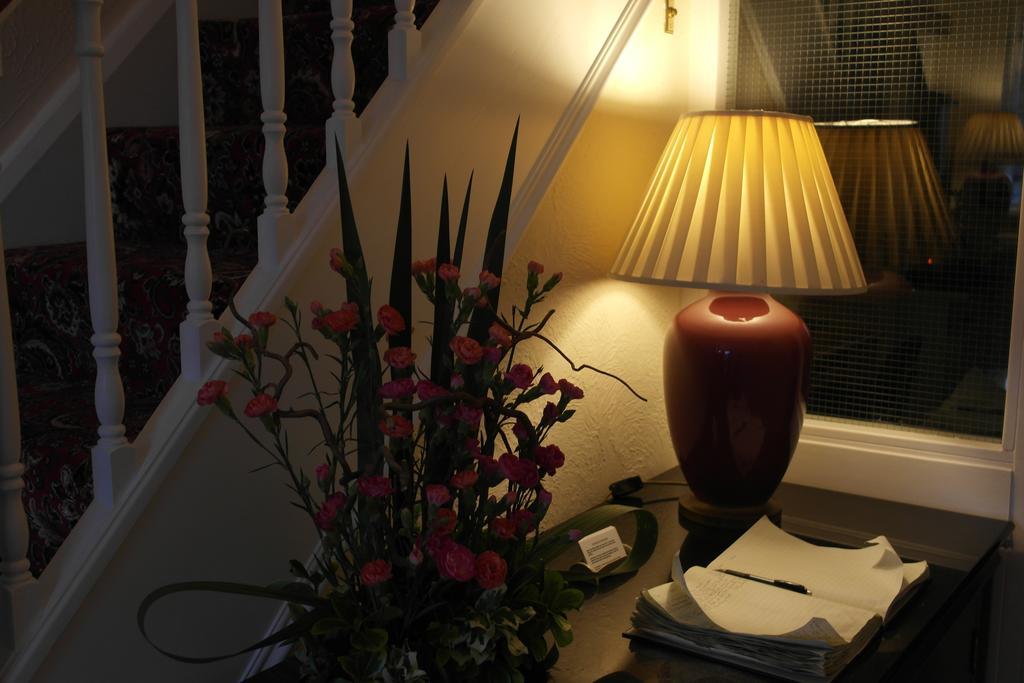 Monravon Guest House Holyhead Zewnętrze zdjęcie